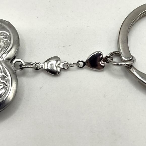 Stainless Heart Locket Keychain Vintage Feather Anniversary Birthday Gift NEW! - Picture 4 of 6